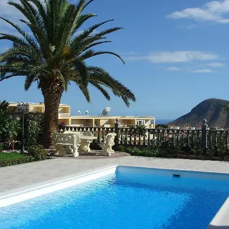 Sleeps 2 Pool Wifi 아파트